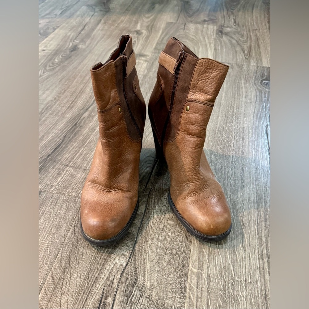 Brown Leather Naturalizer Ankle Boots, Size 10